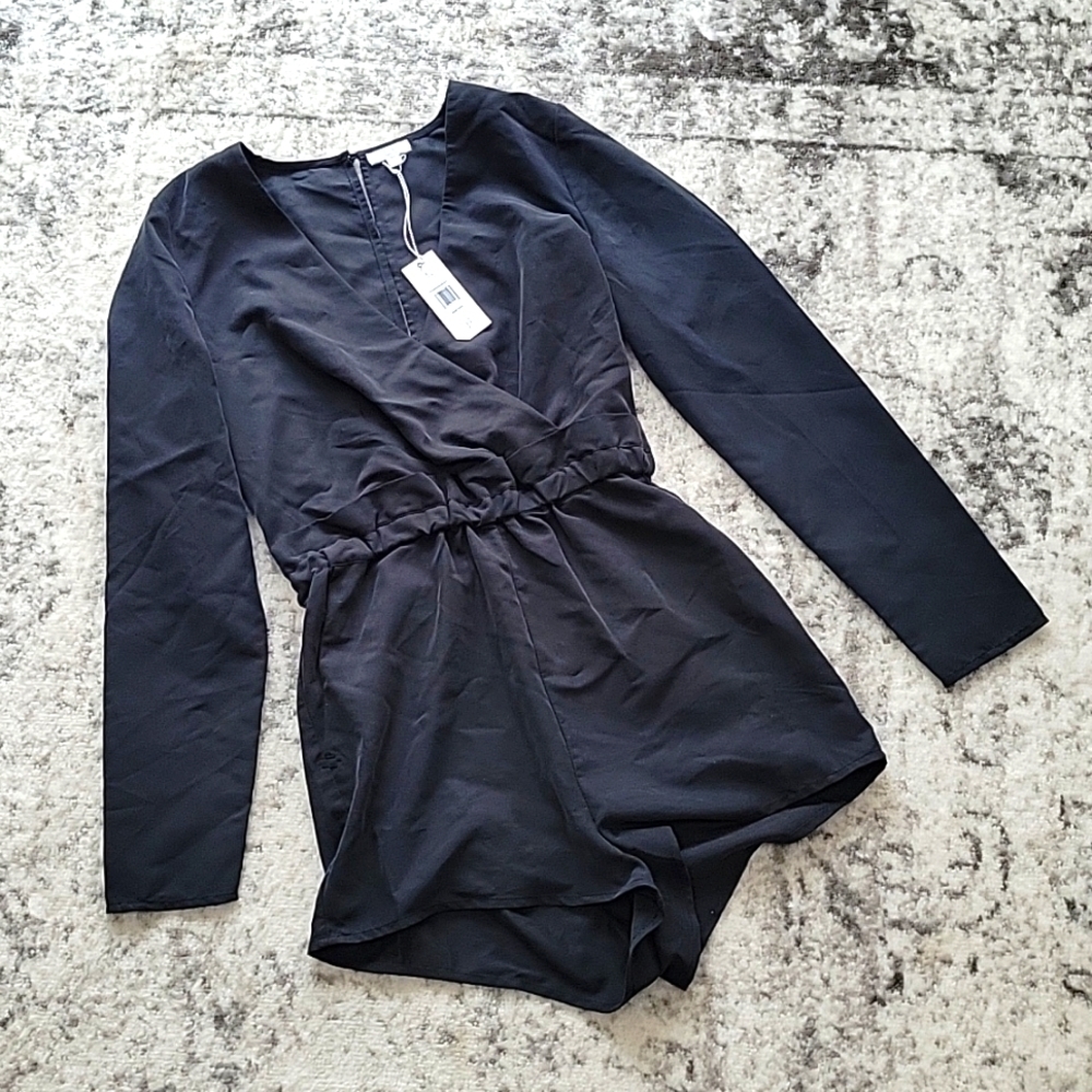 Tavik "Sure Thing" modal blend plunge neck pocket long sleeve romper NWT